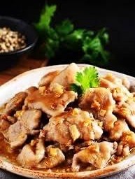 ไก่กระเทียมพริกไทย(กับข้าว)