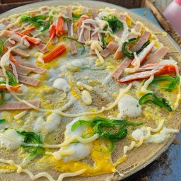 ไข่+ชีส+แฮม+ไส้กรอก+ปูอัด+ยำสาหร่าย  (ไส้ๆแน่น เลือกซอสได้)