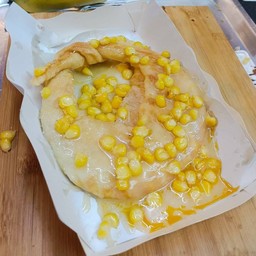 โรตีข้าวโพดชีสลาวา