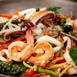 ผัดฉ่าทะเลรวม