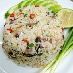 ข้าวผัดปลาทู
