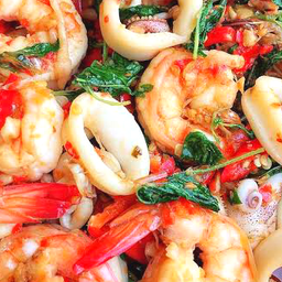 กะเพราทะเล(กับข้าว)