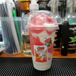 สตรอว์เบอร์รี่โยเกิร์ต