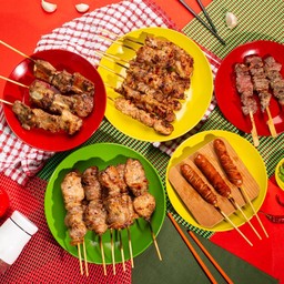 ไก่ปิ้ง 10 ไม้ ข้าวเหนียว 2 ห่อ