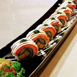 แซลมอนโรล