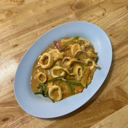 หมึกผัดไข่เค็ม