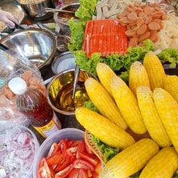 เจ๊มุ้ยยำแซบ