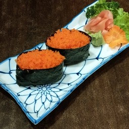 ข้าวห่อสาหร่ายไข่กุ้ง