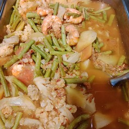 แกงส้มผักรวมใส่กุ้ง+ข้าว