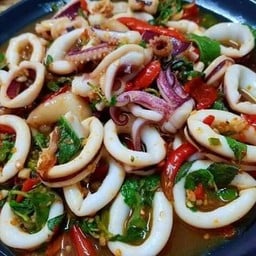 ยำลูกชิ้นนิ่ง แซ่บๆ 1