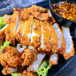 สามชั้นทอดน้ำปลา