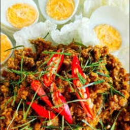 เนื้อคั่วกลิ้ง(กับข้าว)