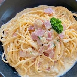 สปาเก็ตตี้คาโบนาร่าแฮม