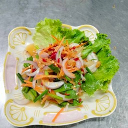 ยำเครื่องข้าวต้ม