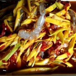 ตำมะม่วงกุ้งสด