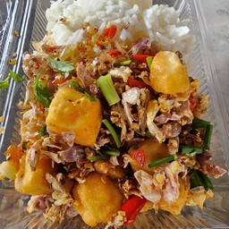 เต้าหู้พริกกระเทียม ราดข้าว