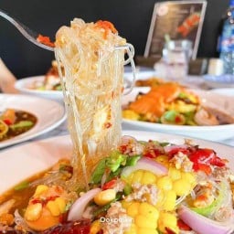 ยำวุ้นเส้นหมูสับ