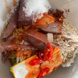 บะหมีโฟยำแห้ง