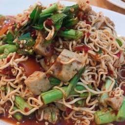 ตำมาม่าหมูยอ