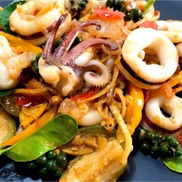 ผัดฉ่าทะเล