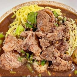 นายกั้ม ก๋วยเตี๋ยวเรืออยุธยา