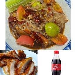 ตำเส้นเล็ก+คอหมูทอด+โค้ก 500 ml(แก้วน้ำแข็ง)