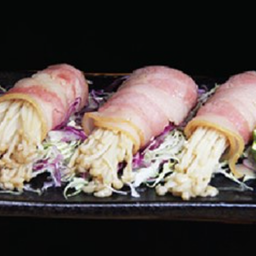เบคอนพันเห็ดเข็มทอง