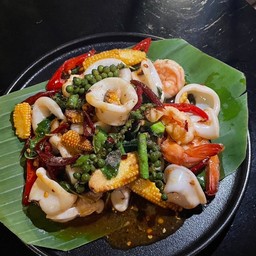 ผัดฉ่าทะเล