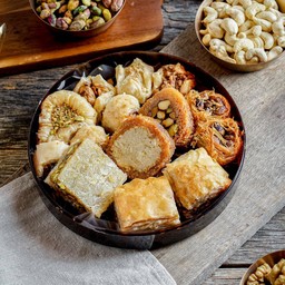 Assorted baklawa + Extra
