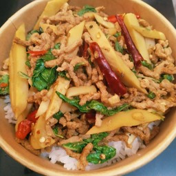 กะเพราหน่อไม้