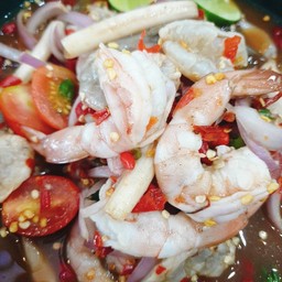 ยำกุ้งทูโทน โปรดระบุ: ใส่ปลาร้า/ไม่ใส่ปลาร้า