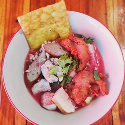 ก๋วยเตี๋ยวเย็นตาโฟต้มยำกุ้งทอด เส้นเล็ก