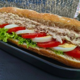 บาเก็ตทูน่า