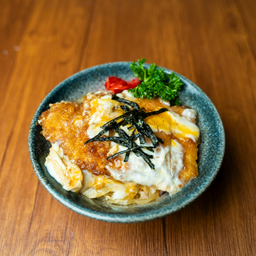 ข้าวหน้าหมูทอดราดไข่