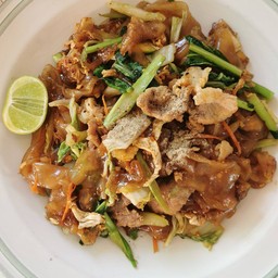 ผัดซีอิ้วหมู