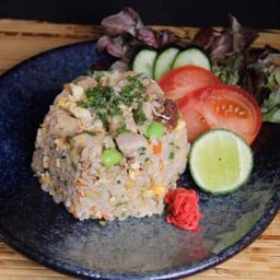 ข้าวผัดหมูชาชู