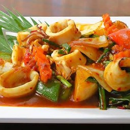 ผัดพริกเผาปลาหมึก