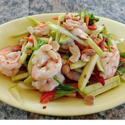 ยำมะม่วงกุ้งสุก