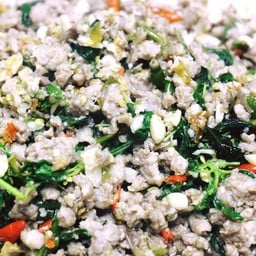 ไข่ข้นกะเพราพริกแห้ง