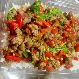 ข้าวกระเพราเนื้อสับพริกสด