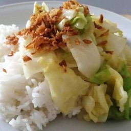 [อร่อยซ่ากับโค้ก] ผัดผักกาดหมูสับราดข้าว+ไข่ดาว +  โค้ก ออริจินัล (กระป๋อง) 