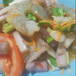 ยำก้านบัวกุ้งสด
