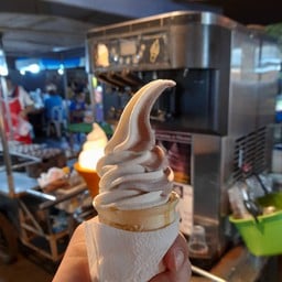 ซอฟท์ไอศครีม ตลาดโต้รุ่งสังขละบุรี