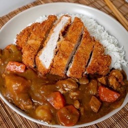 แกงกะหรี่ญี่ปุ่นไก่ทอด