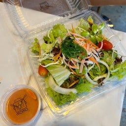 สลัดผักไฮโดร ปูอัด ยำสาหร่าย ราดซอสโมโม่