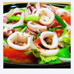 ยำปลาหมึก