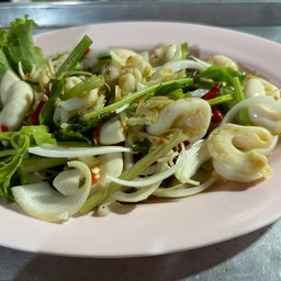 ยำไส้ตัน