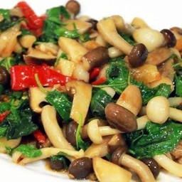 กระเพราเห็ด