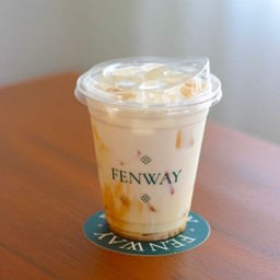 นมสดคาราเมลเย็น