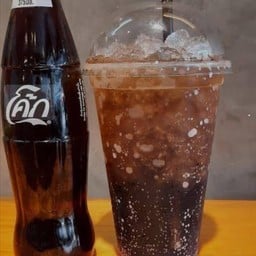 โค้กใส่น้ำแข็ง